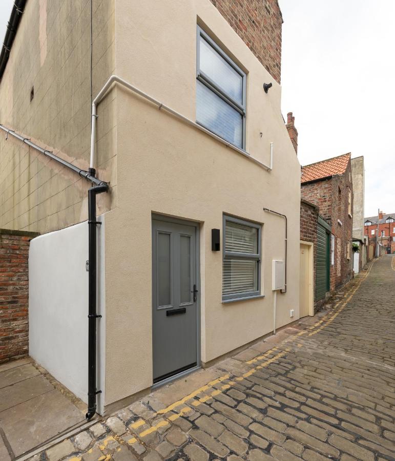 Bijou Romantic Retreat, Whitby Centre Exterior photo